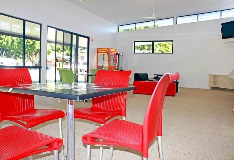 ホテル Burleigh Beach Tourist Park