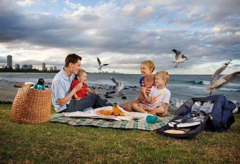 ホテル Burleigh Beach Tourist Park