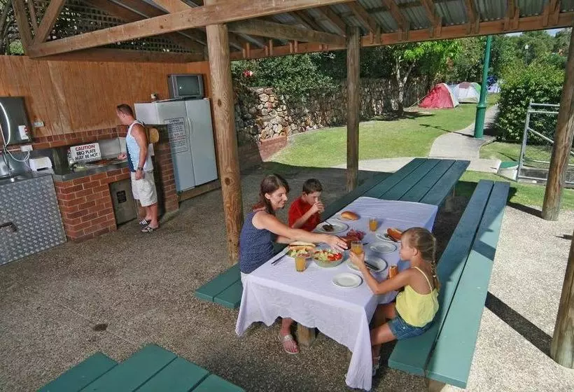 ホテル Burleigh Beach Tourist Park