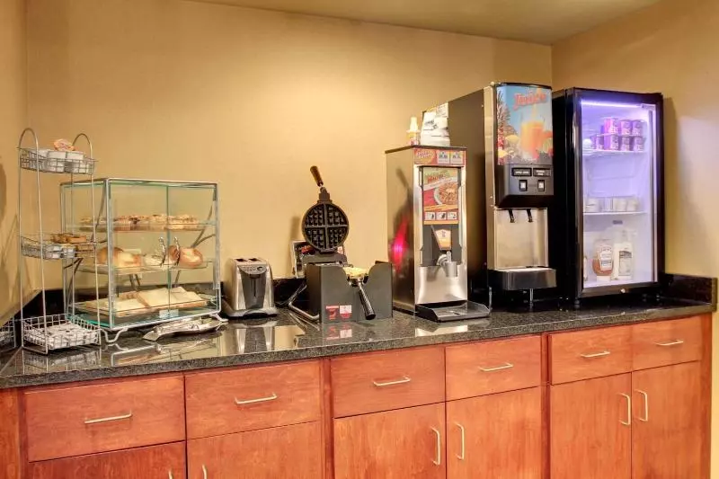 ホテル Cobblestone Inn And Suites   Eaton