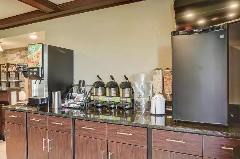 ホテル Cobblestone Inn And Suites   Eaton