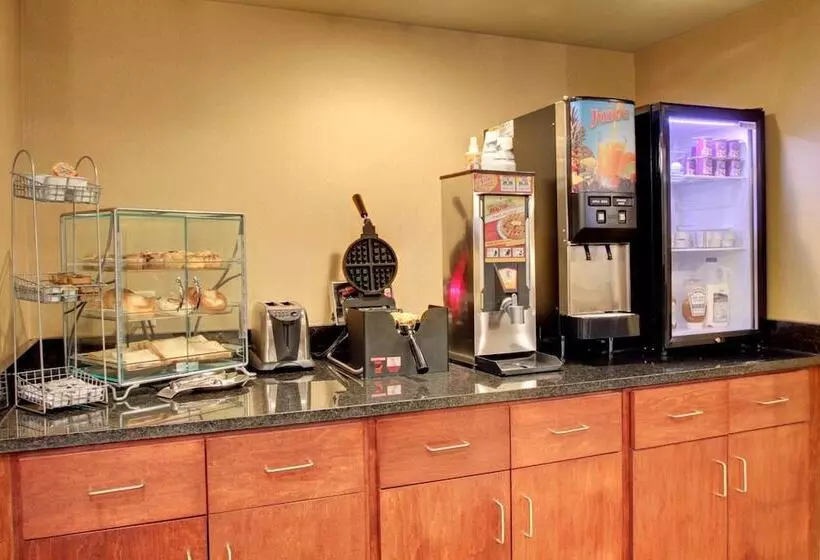 ホテル Cobblestone Inn And Suites   Eaton