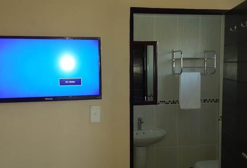 Отель Eagle Nest Luxury Accommodation