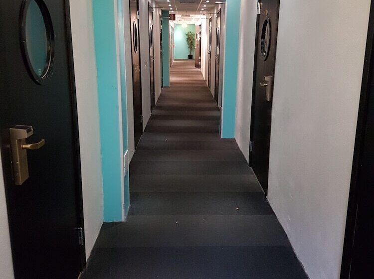 هتل L Centralstation