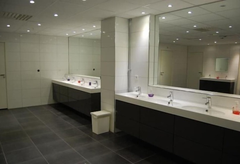 هتل L Centralstation