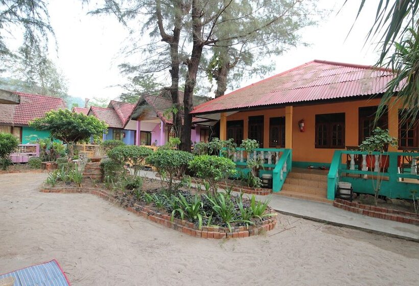 Отель Lanta Villa Resort