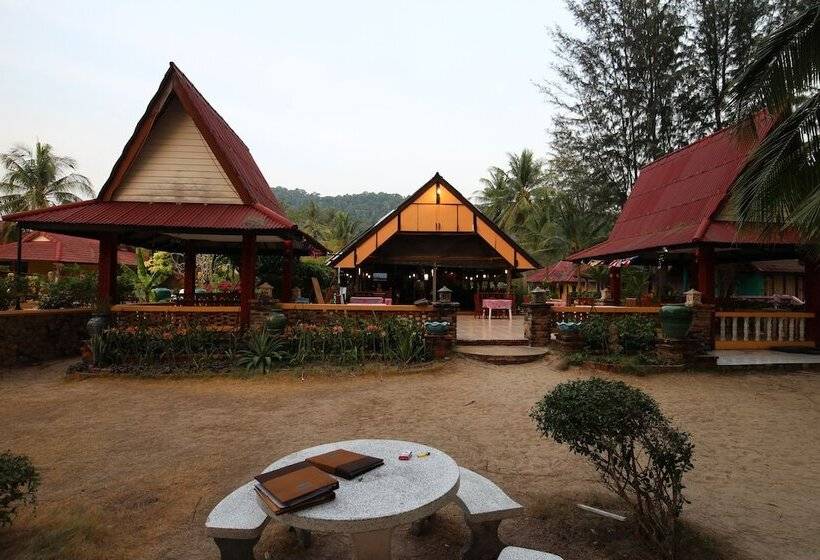 Отель Lanta Villa Resort