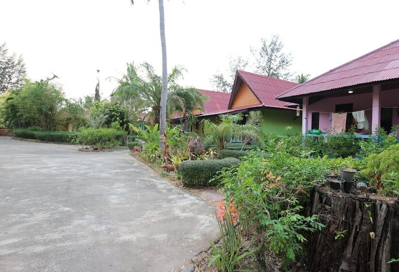 Отель Lanta Villa Resort