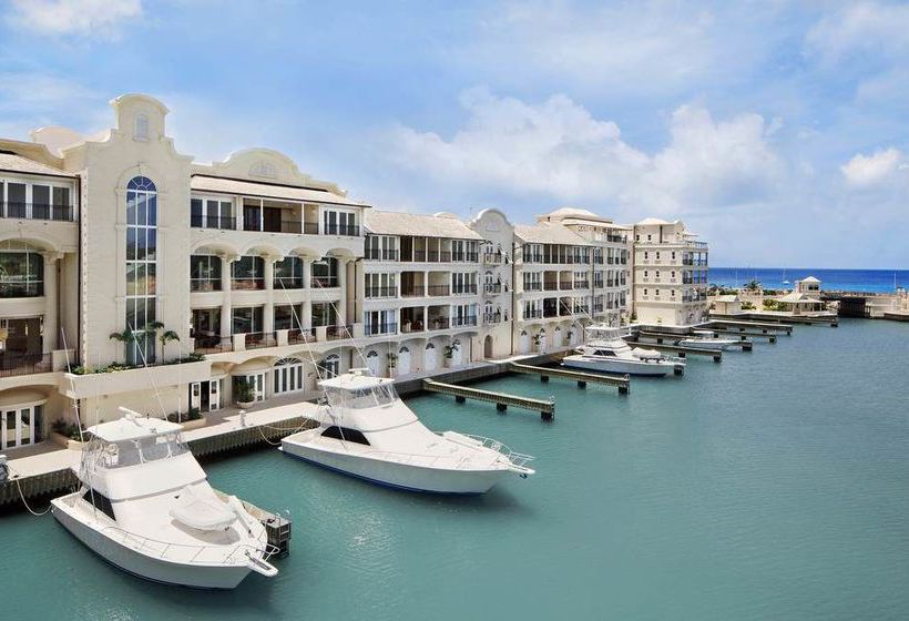 هتل Port Ferdinand Yacht and Beach Club Residences