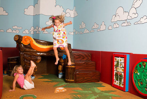 هتل Port Ferdinand Yacht and Beach Club Residences