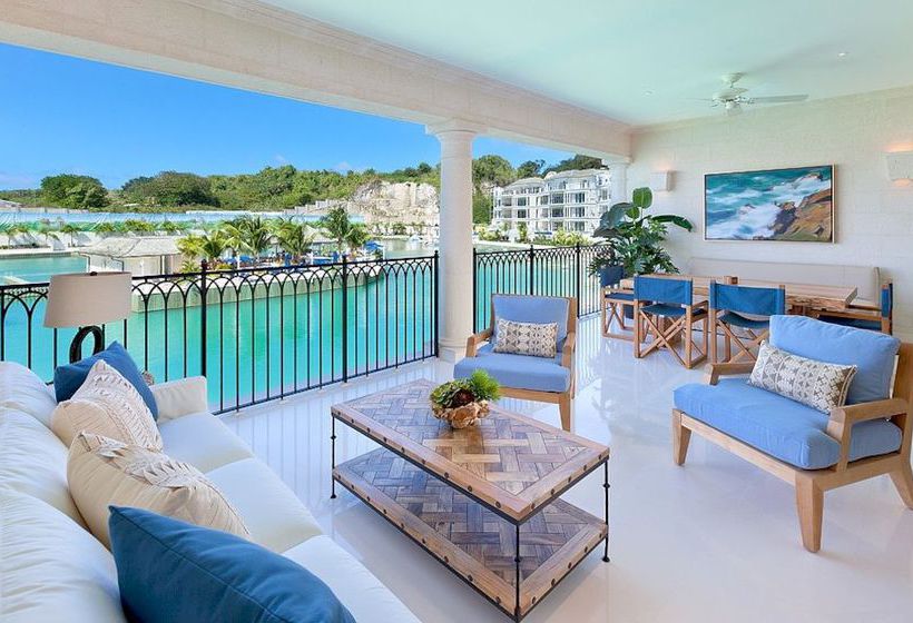 هتل Port Ferdinand Yacht and Beach Club Residences