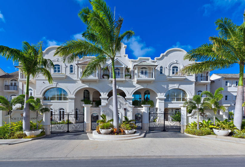 هتل Port Ferdinand Yacht and Beach Club Residences