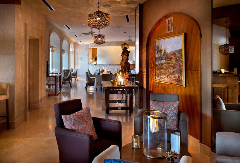 هتل Port Ferdinand Yacht and Beach Club Residences