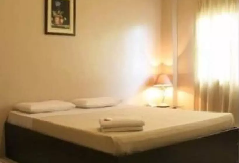 هتل Toilena Room And Board