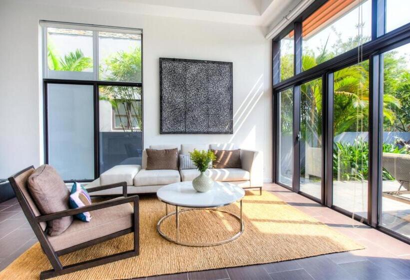 Montgomerie Links Hotel & Villas