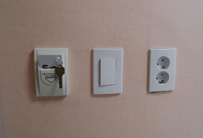 ペンション Mk Liberty House