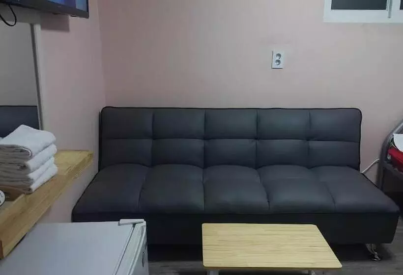 Majatalo Mk Liberty House