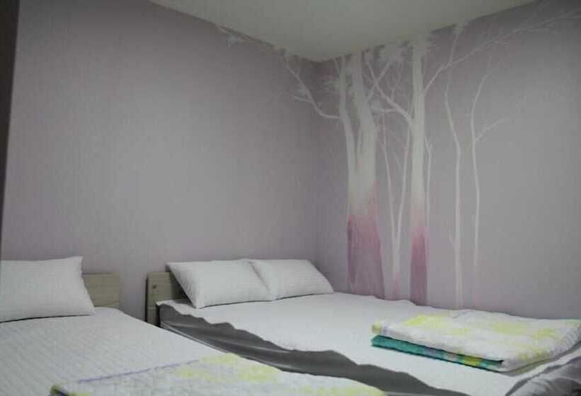 ペンション Mk Liberty House