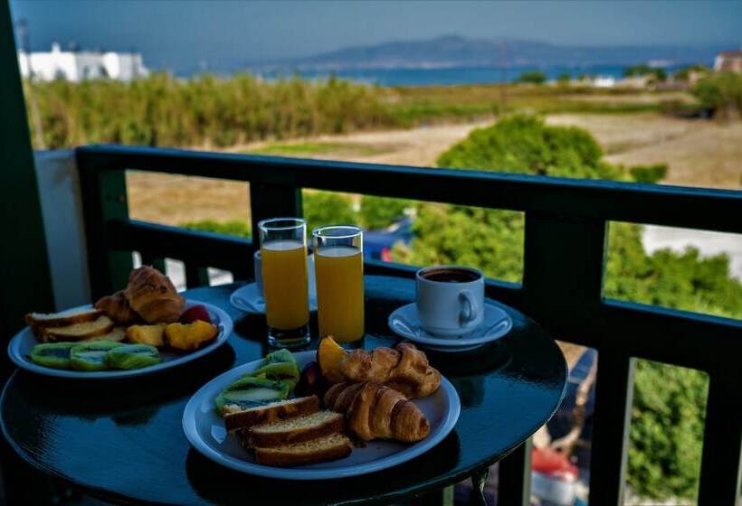 Studios Vrettos Beachfront