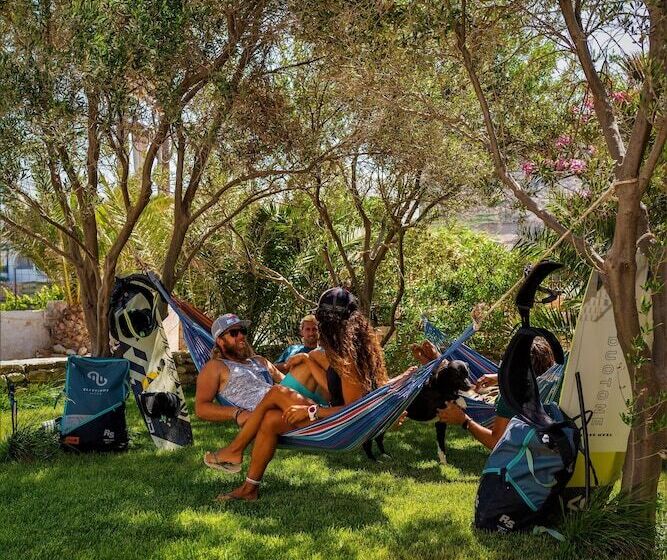 Studios Vrettos Beachfront