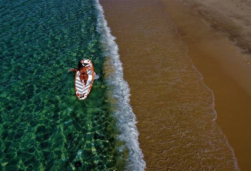 Studios Vrettos Beachfront