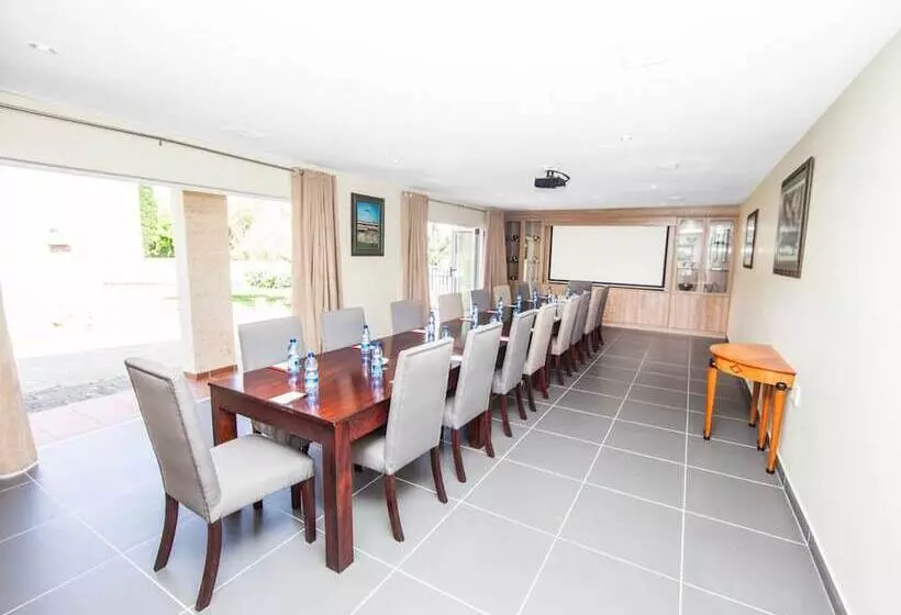 Vetho 2 Apartments Or Tambo Airport