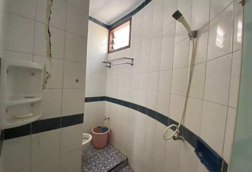 هتل Bulusaraung Homestay Makassar