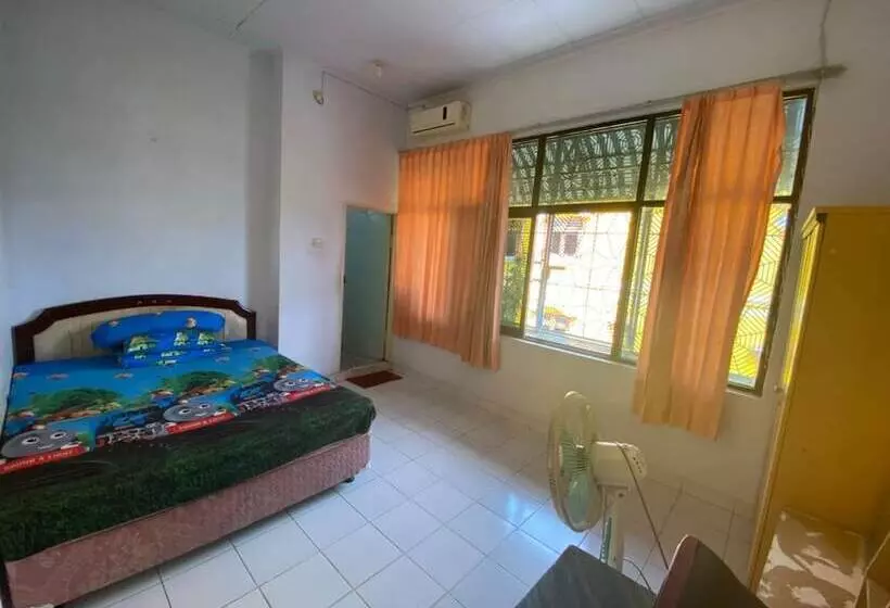 هتل Bulusaraung Homestay Makassar