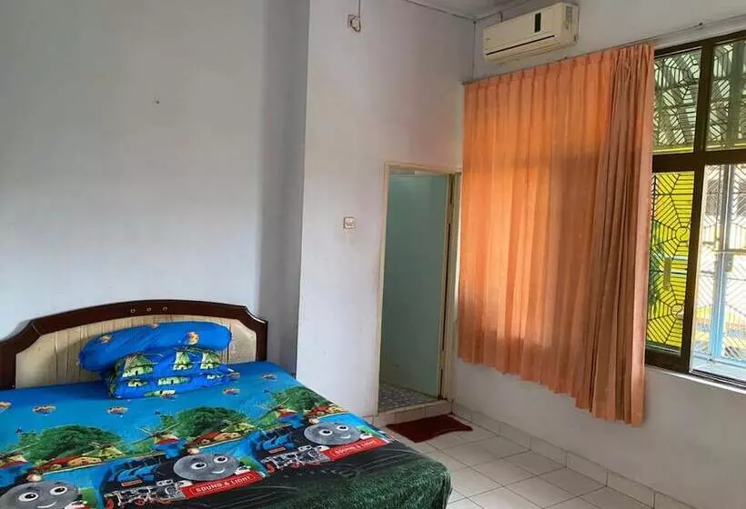 هتل Bulusaraung Homestay Makassar
