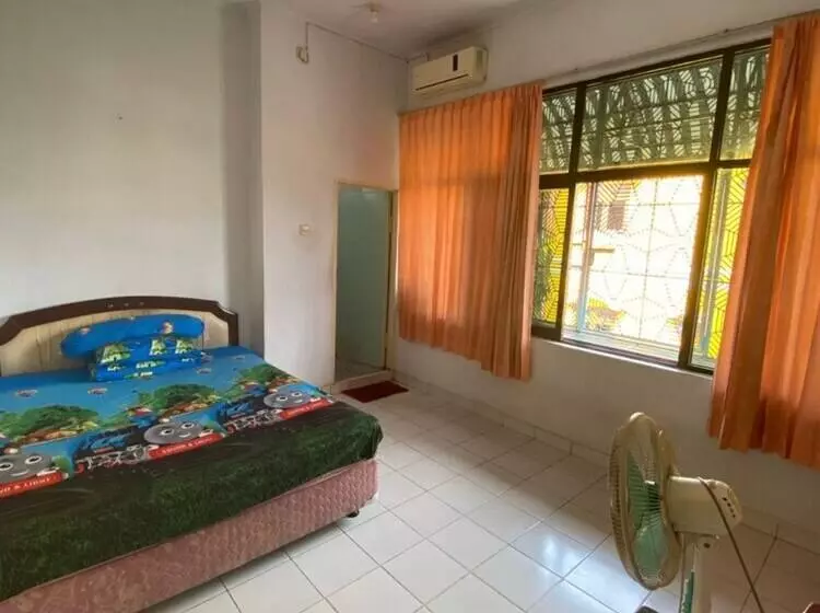 هتل Bulusaraung Homestay Makassar