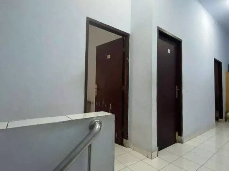 هتل Bulusaraung Homestay Makassar