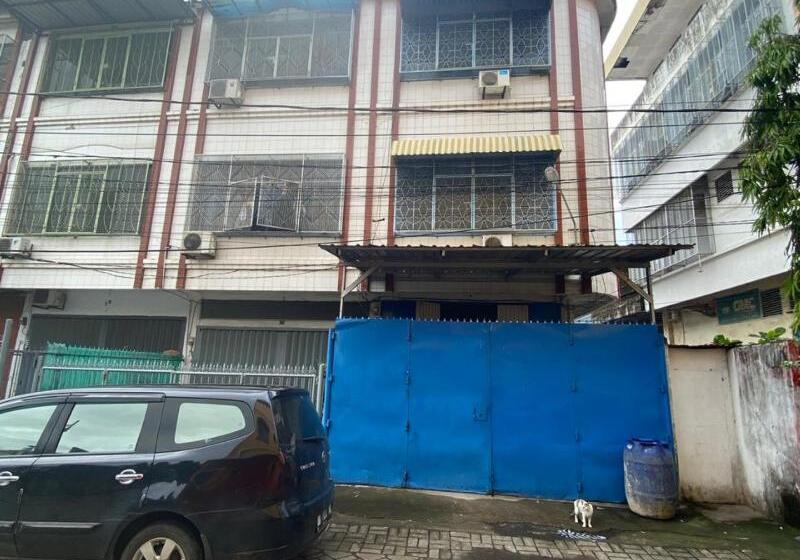 בית מלון כפרי Bulusaraung Homestay Makassar