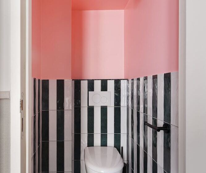 Edgar Suites Montmartre   Paul Albert