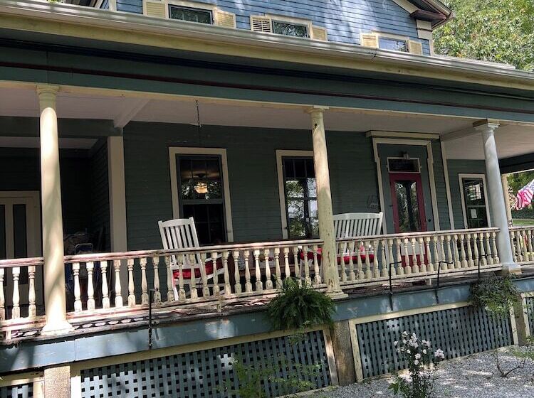 Highland Bed & Breakfast