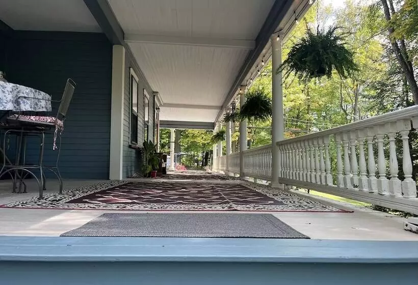 Highland Bed & Breakfast