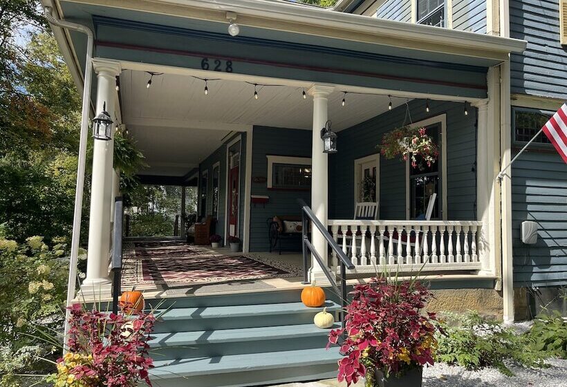 Highland Bed & Breakfast