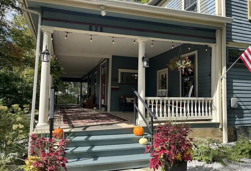 Highland Bed & Breakfast