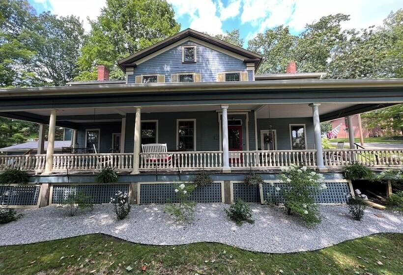 Highland Bed & Breakfast