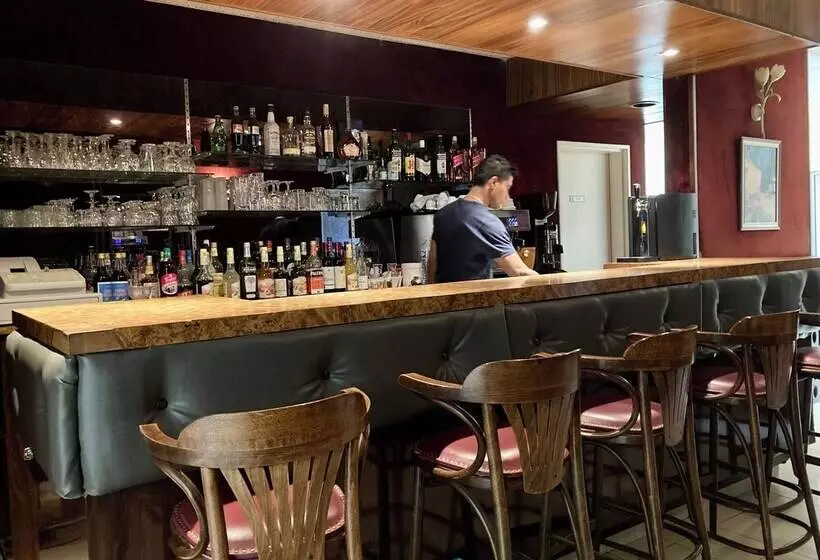 Hotelli De Champagne