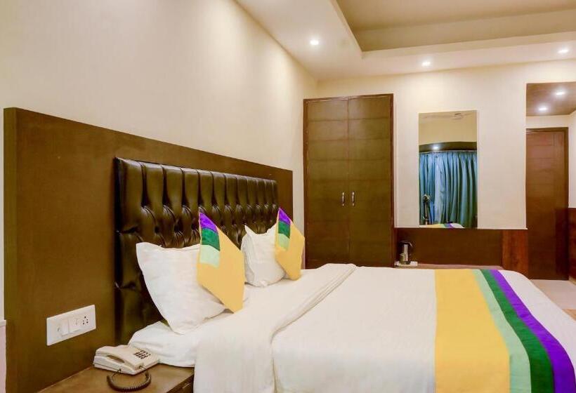 בית מלון כפרי Itsy By Treebo Himshri