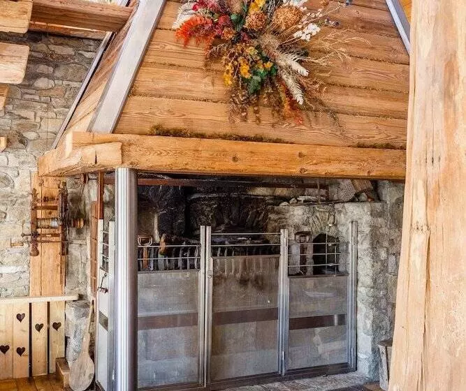 Hotelli Le Hameau De Mon Père