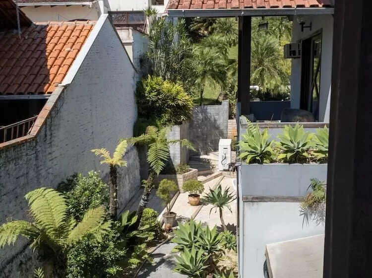 Hotelli Pousada Dririos House