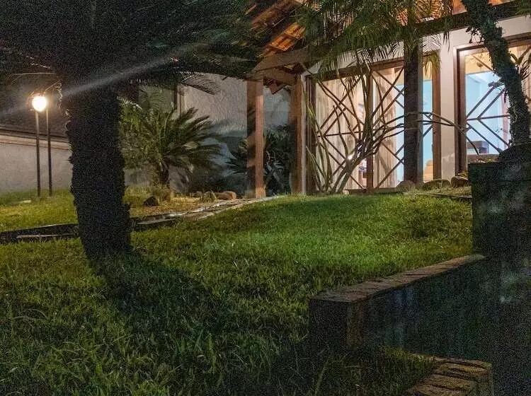 Hotelli Pousada Dririos House