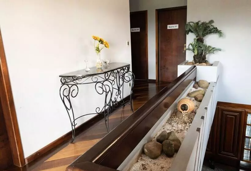 Hotelli Pousada Dririos House