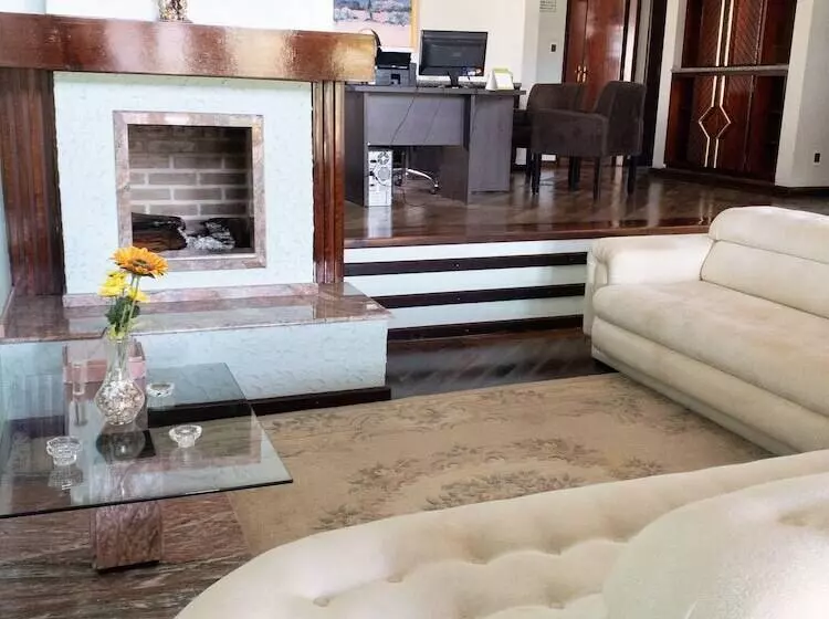 Hotelli Pousada Dririos House