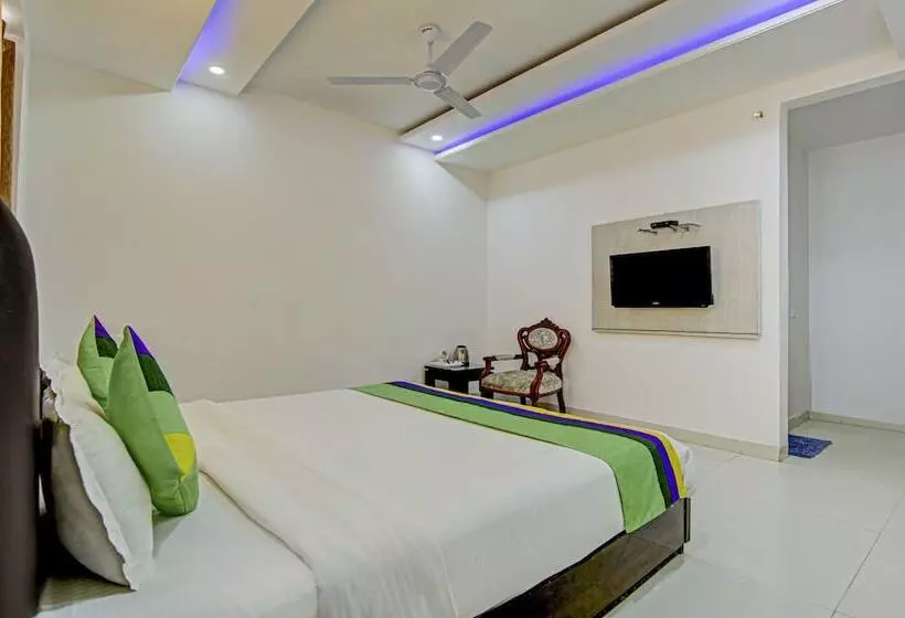 ホテル Treebo Rockland, Zirakpur