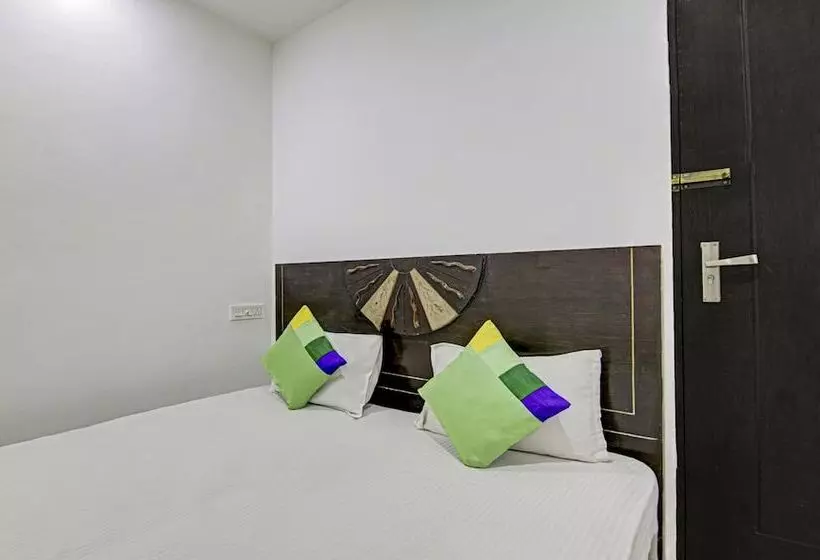 ホテル Treebo Rockland, Zirakpur