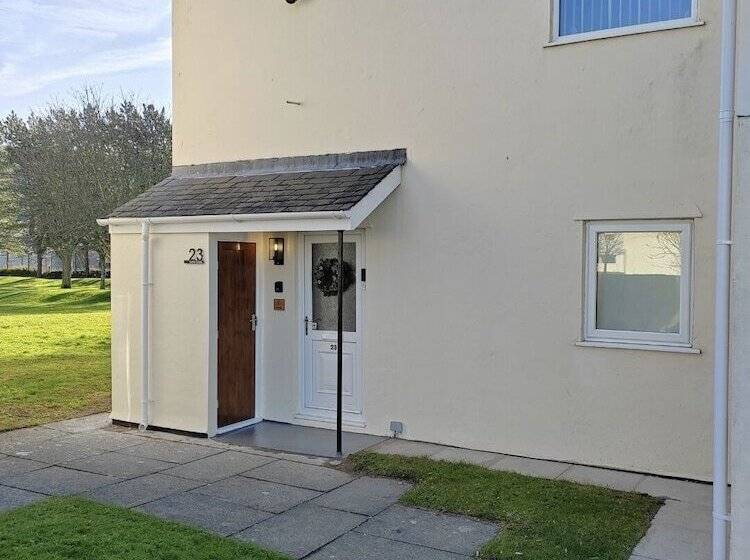 펜션 Castle View Guest House