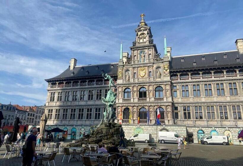 Antwerp City Hostel