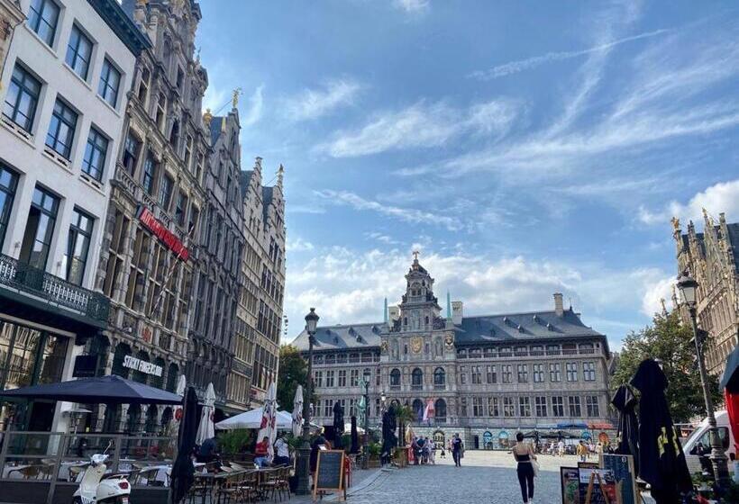 Antwerp City Hostel